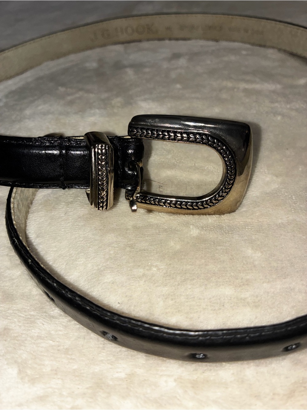 Leather Men's Belt with Silver-Tone Buckle - Black